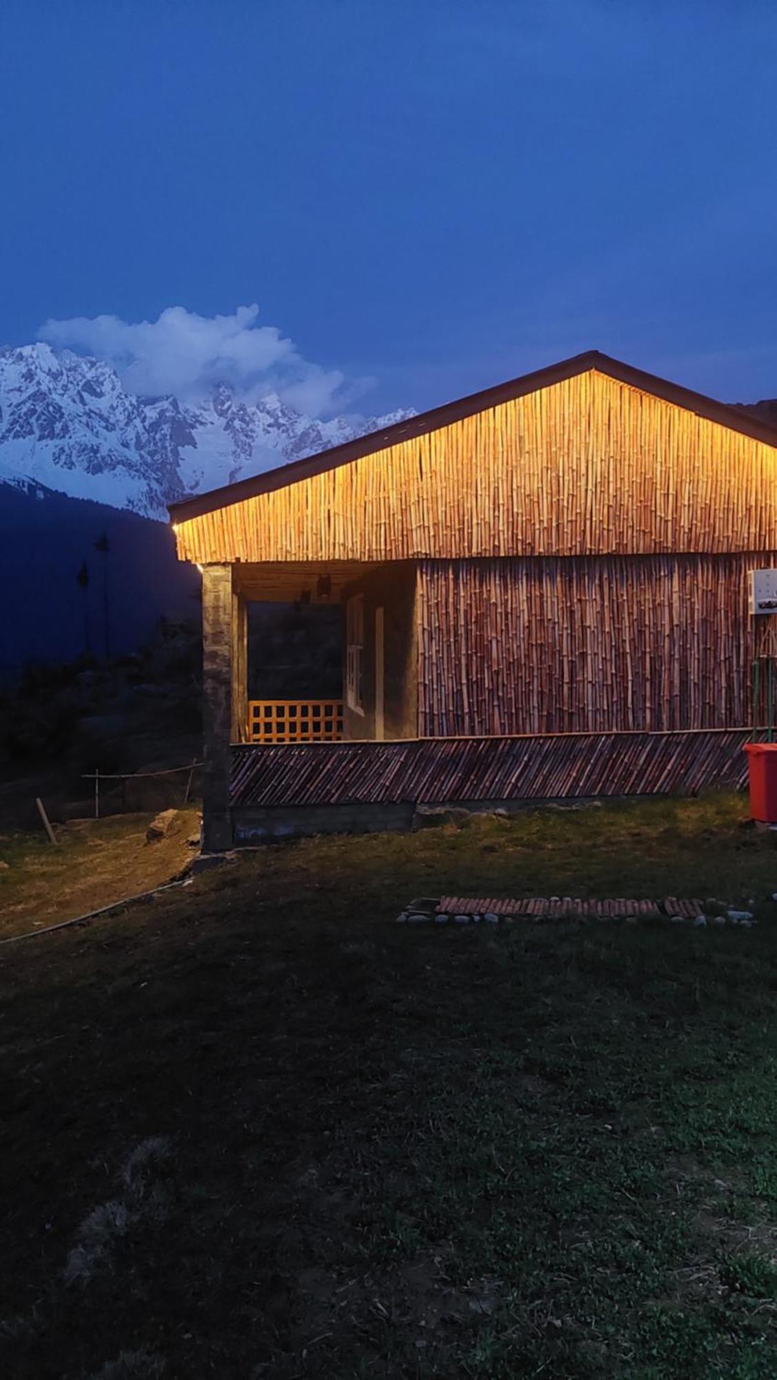 Khana Badosh Resort Kalam Eksteriør bilde